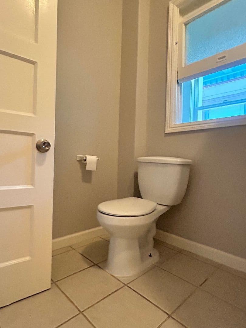 Oakland Apartment: 518 28th Street