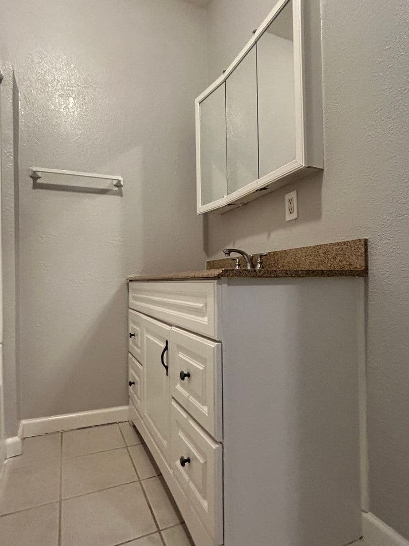 Oakland Apartment: 518 28th Street