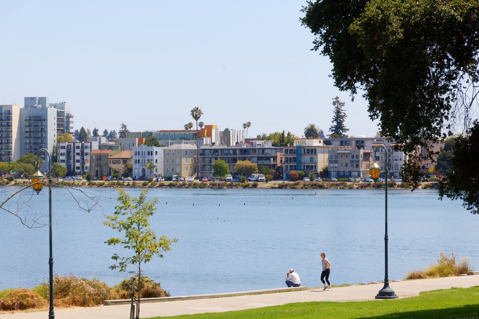 Oakland Apartment: 1420 Lakeshore Ave