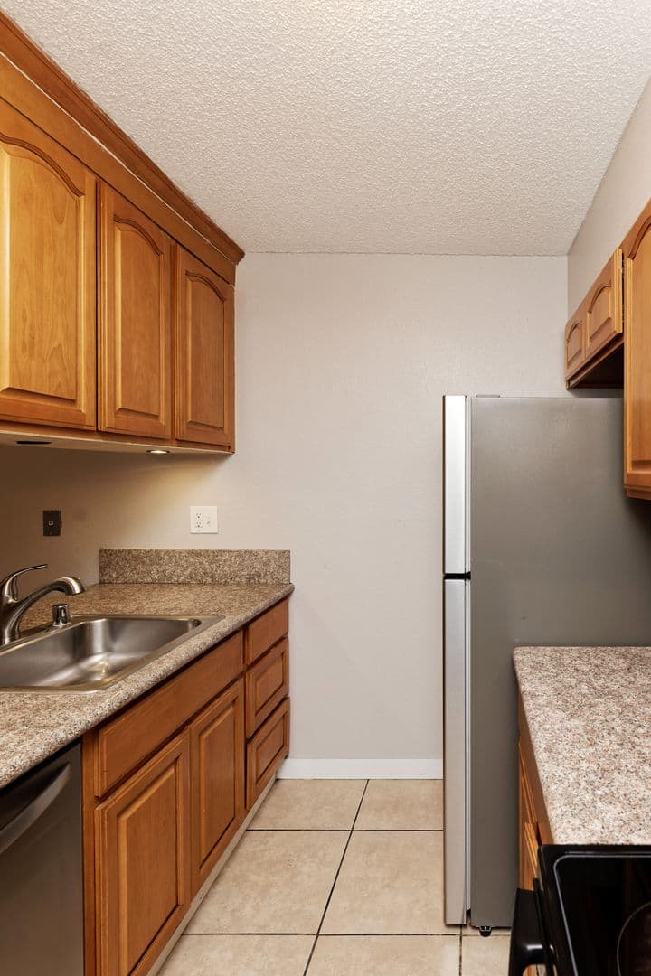 Fairfield Apartment: 195 E. Pacific Ave