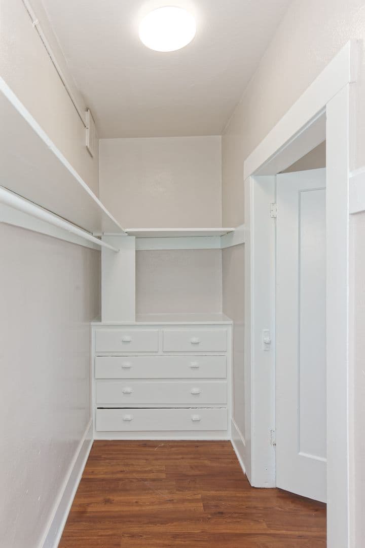 Vallejo Apartment: 807 Sutter St