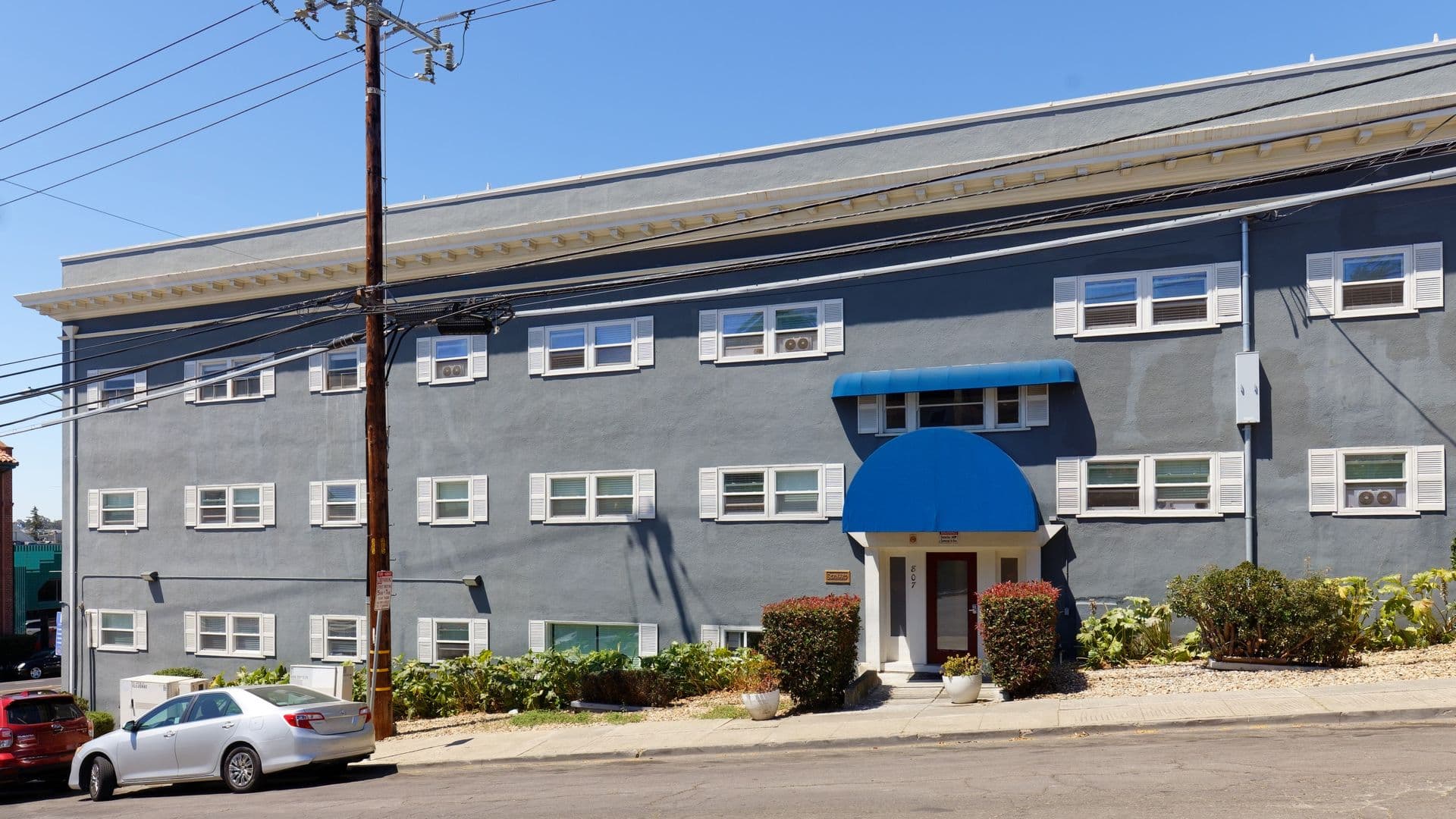 Vallejo Apartment: 807 Sutter St