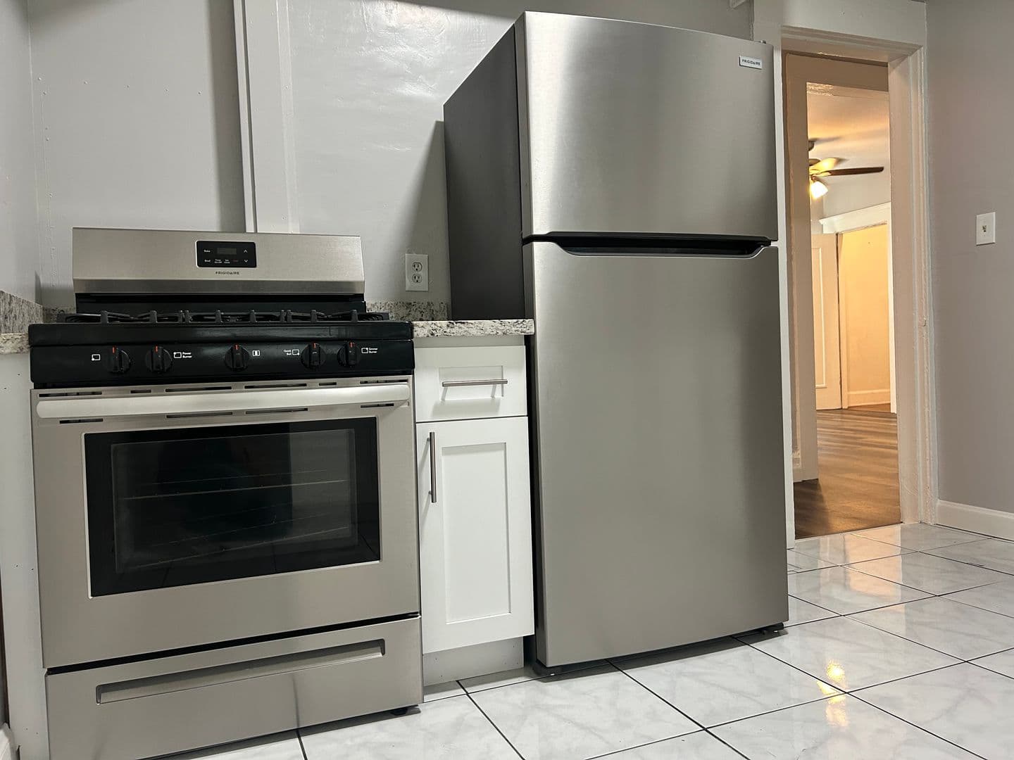 Oakland Apartment: 518 28th Street