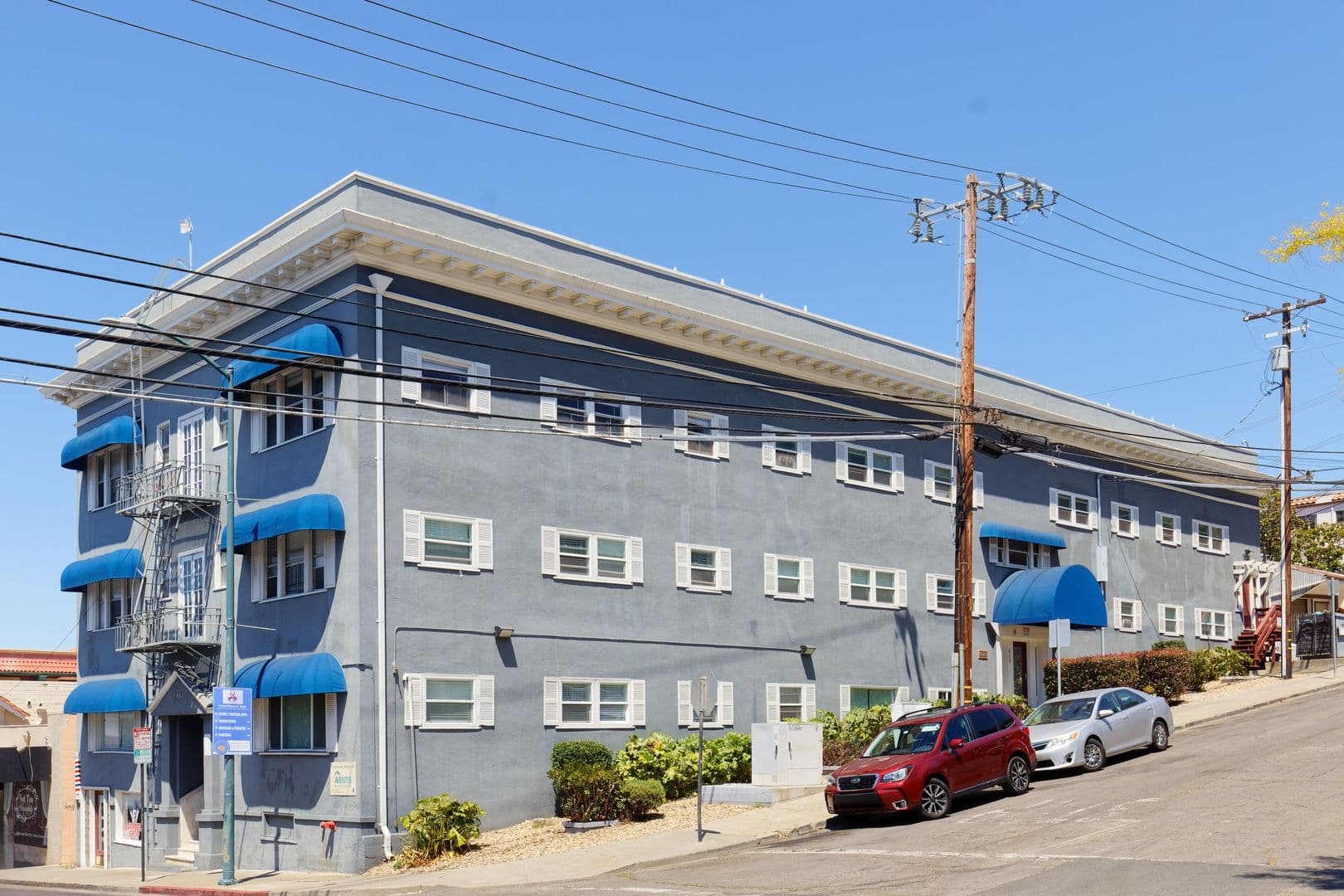 Vallejo Apartment: 807 Sutter St