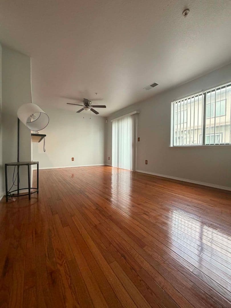 Vallejo House: 1 Frisbie St