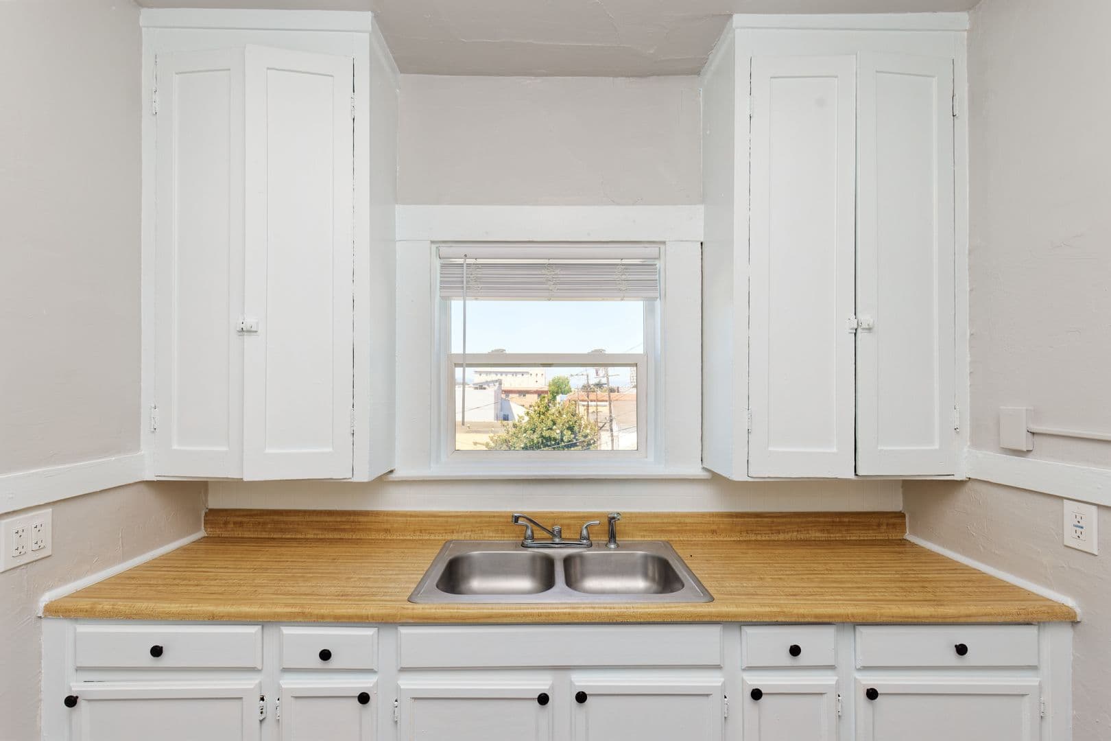 Vallejo Apartment: 807 Sutter St