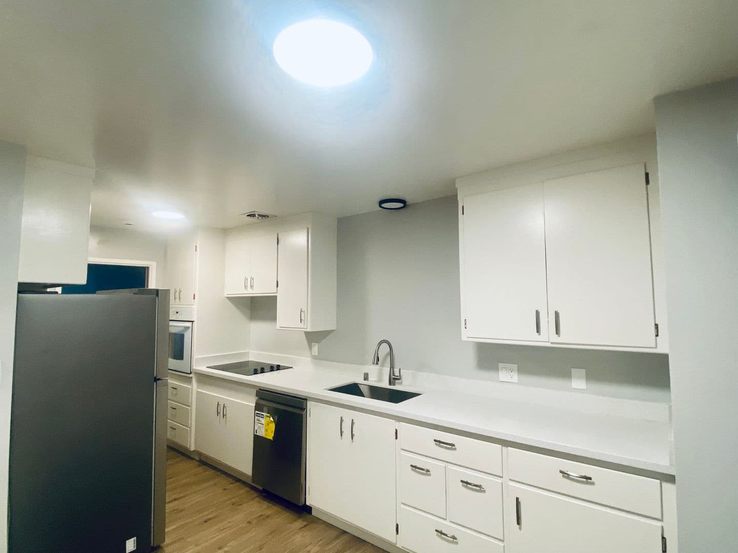 Oakland Apartment: 1420 Lakeshore Ave