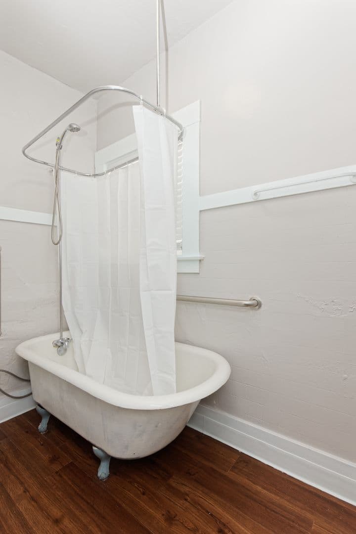 Vallejo Apartment: 807 Sutter St