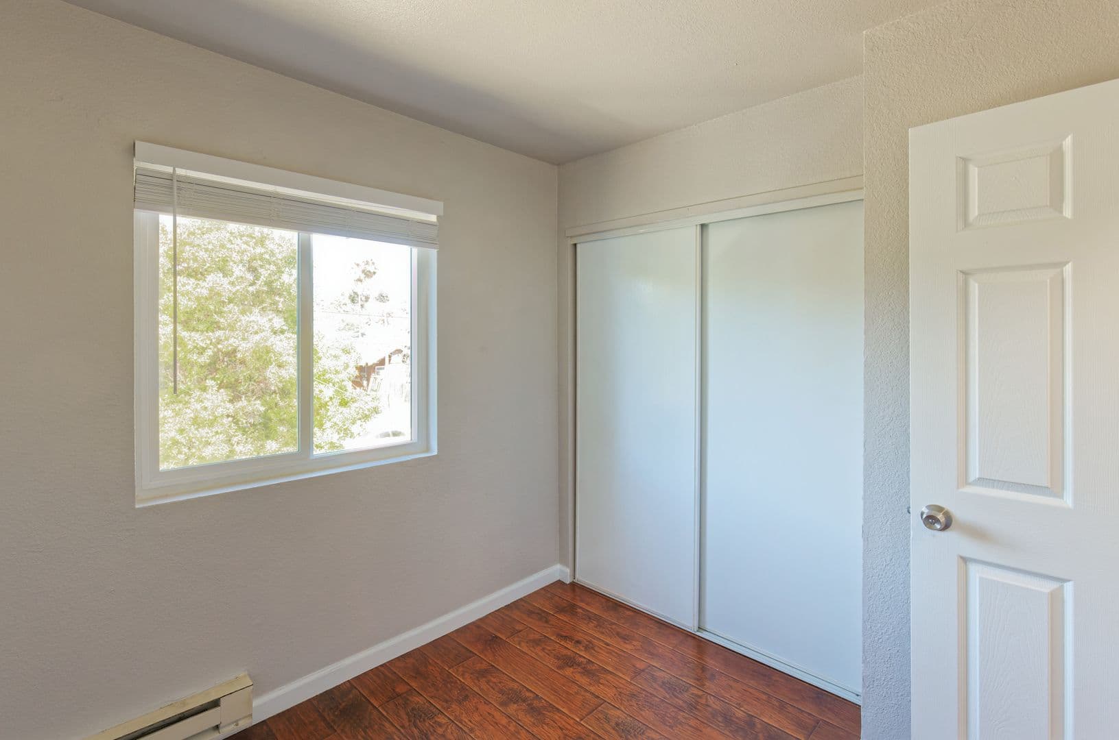 Oakland Apartment: 3024 Fruitvale Ave