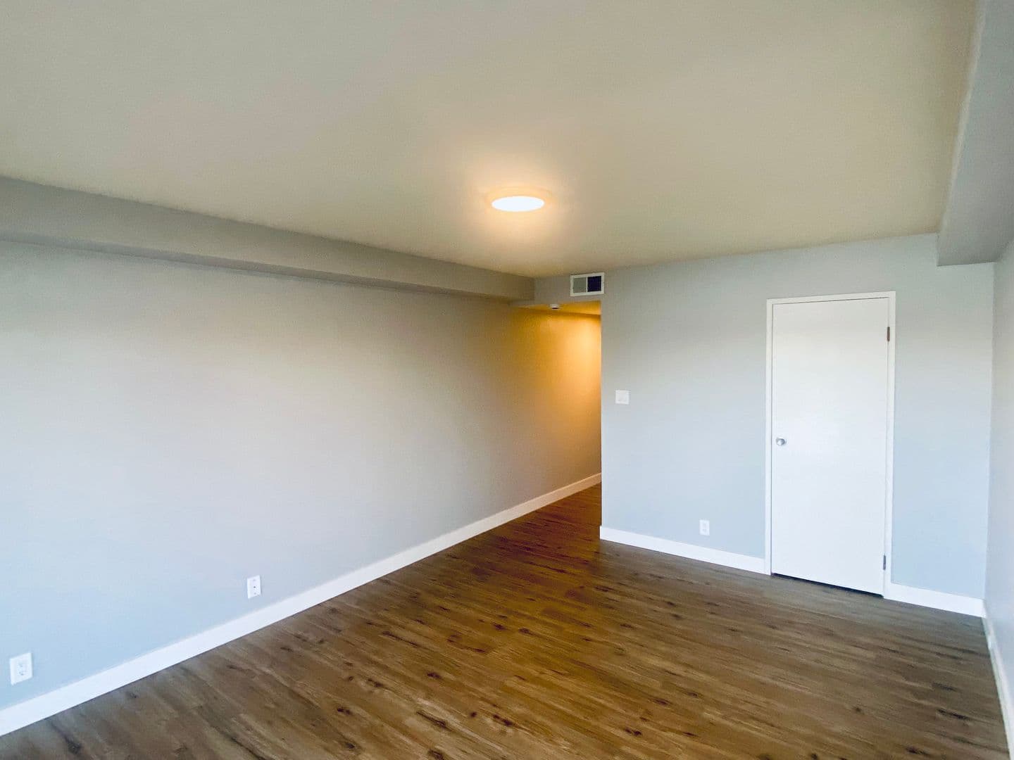 Oakland Apartment: 1420 Lakeshore Ave
