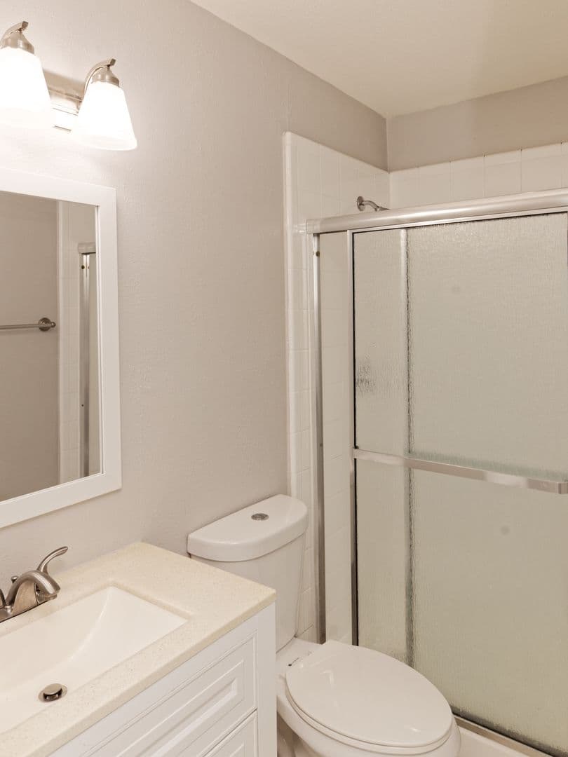 Fairfield Apartment: 195 E. Pacific Ave
