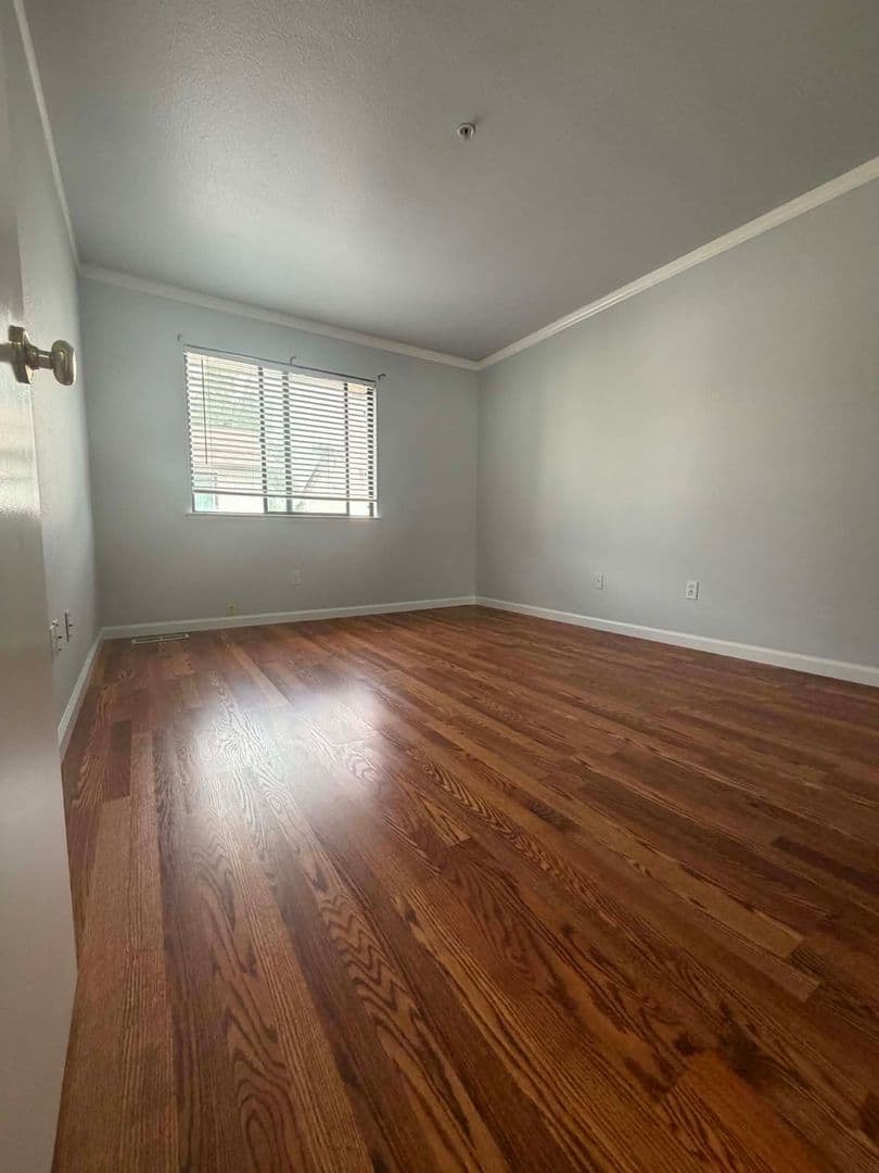 Vallejo House: 1 Frisbie St