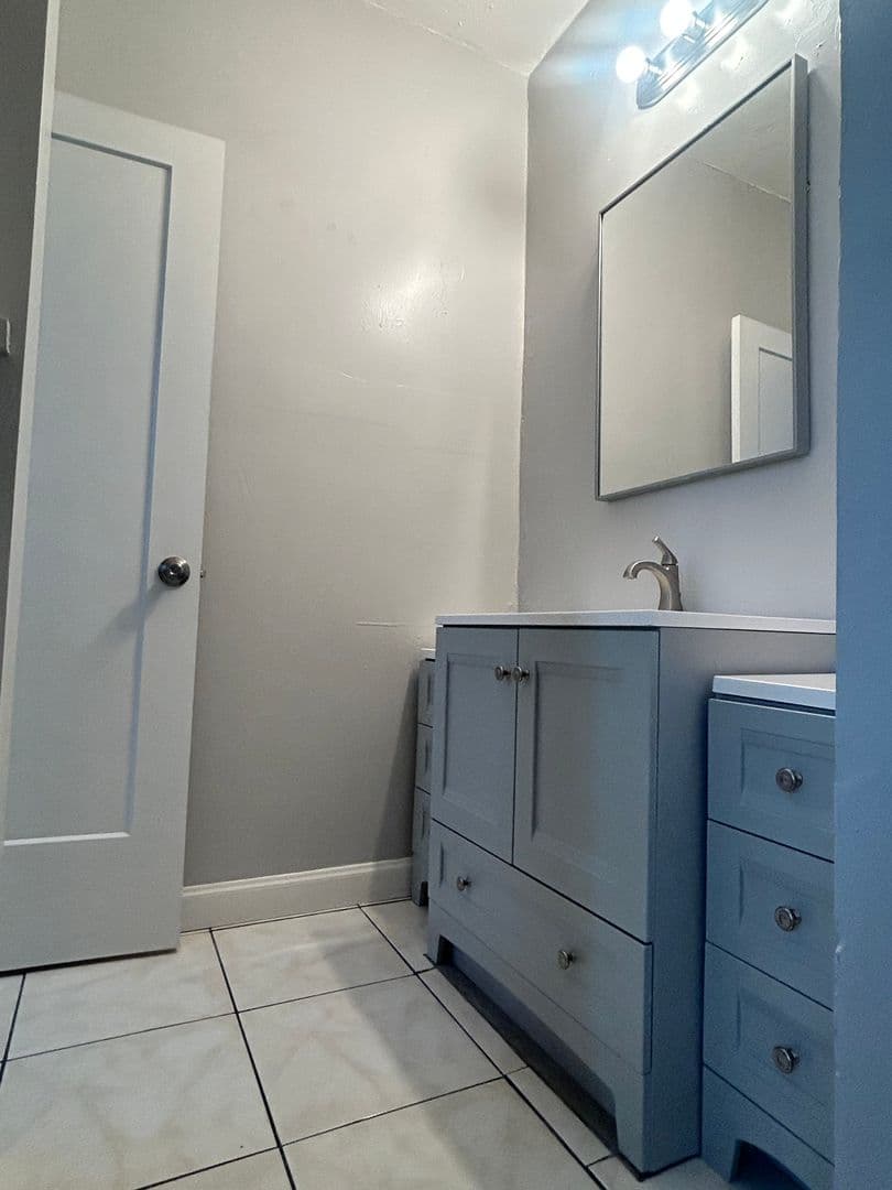 Oakland Apartment: 518 28th Street