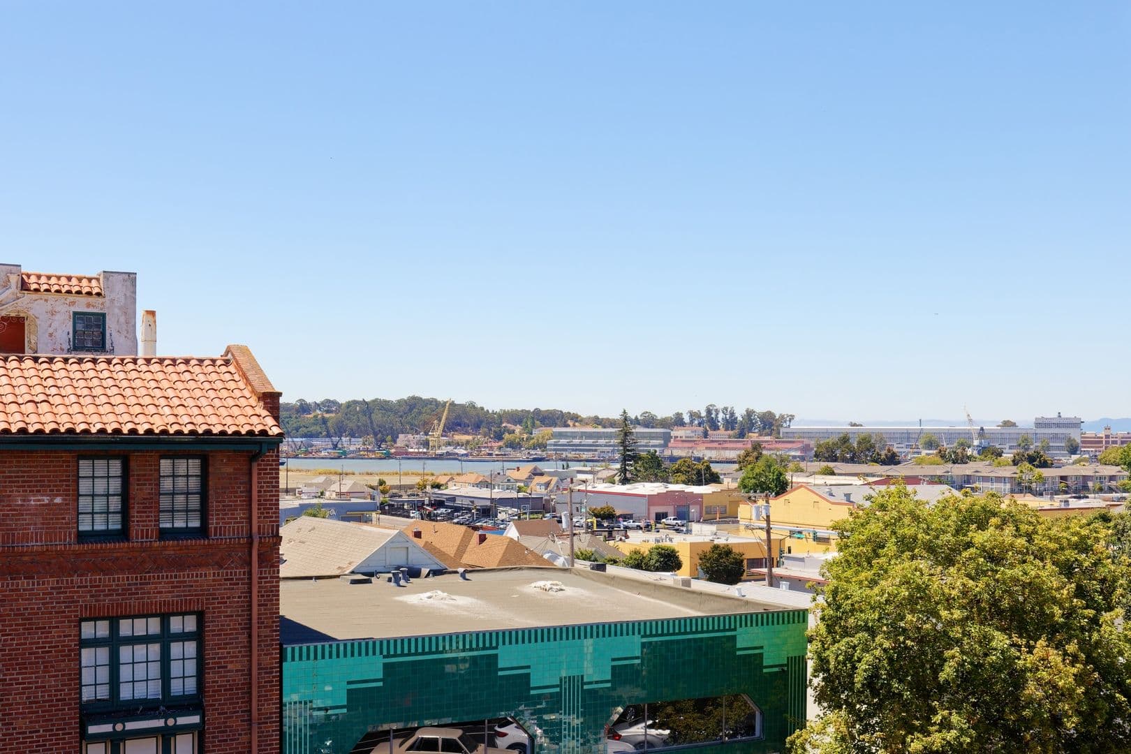 Vallejo Apartment: 807 Sutter St