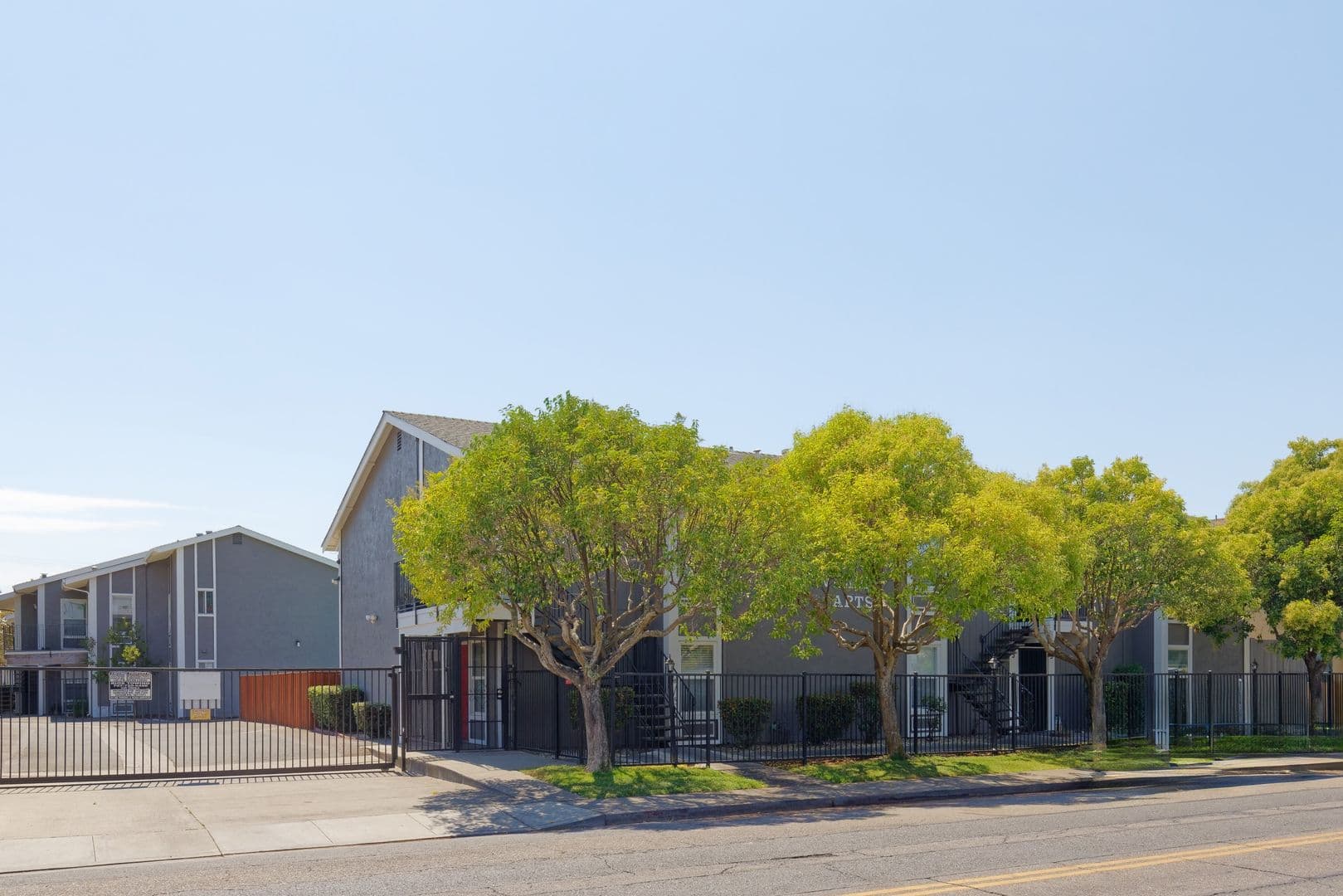 Fairfield Apartment: 195 E. Pacific Ave