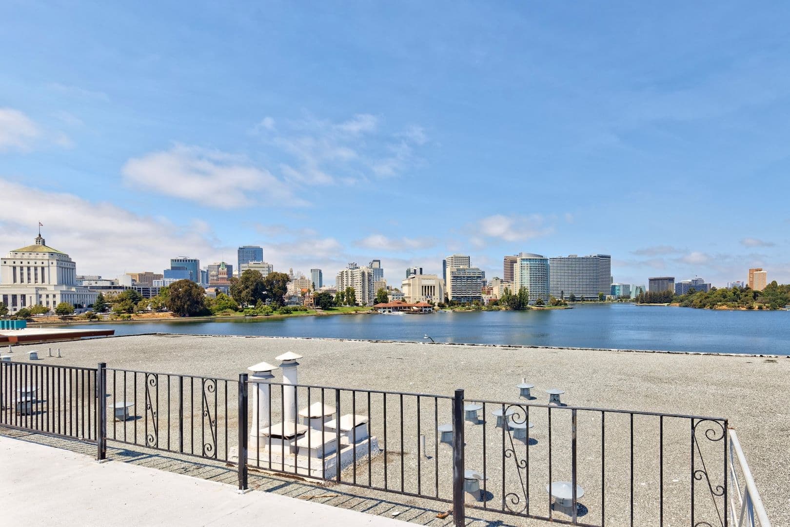 Oakland Apartment: 1420 Lakeshore Ave