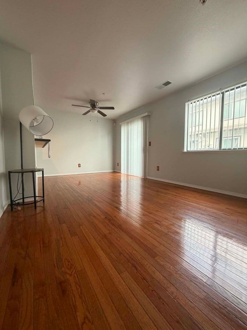 Vallejo House: 1 Frisbie St