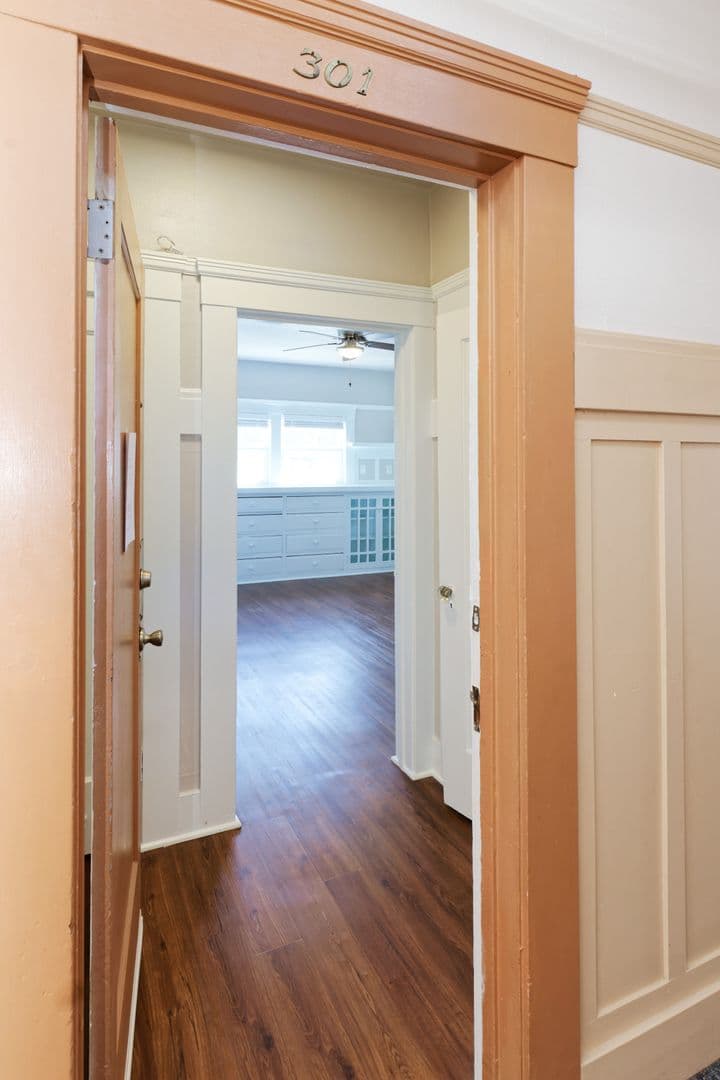 Vallejo Apartment: 807 Sutter St