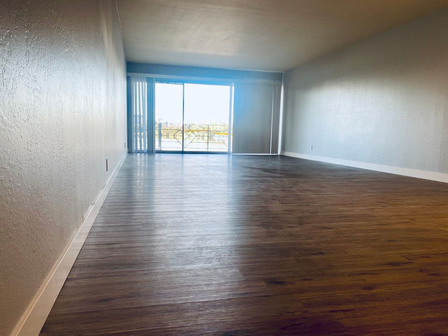 Oakland Apartment: 1420 Lakeshore Ave