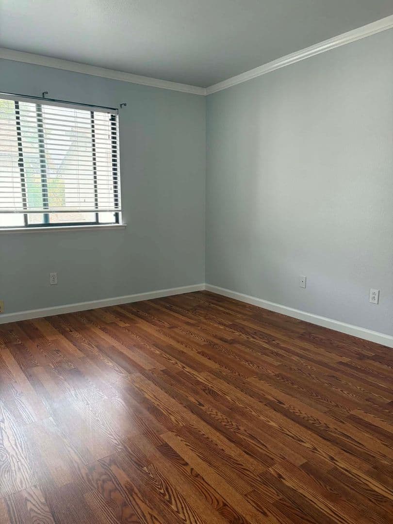 Vallejo House: 1 Frisbie St