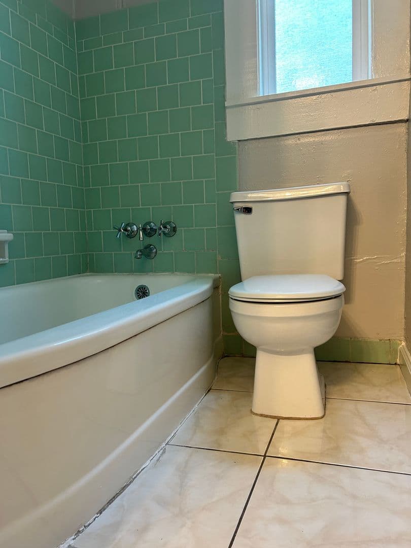 Oakland Apartment: 518 28th Street