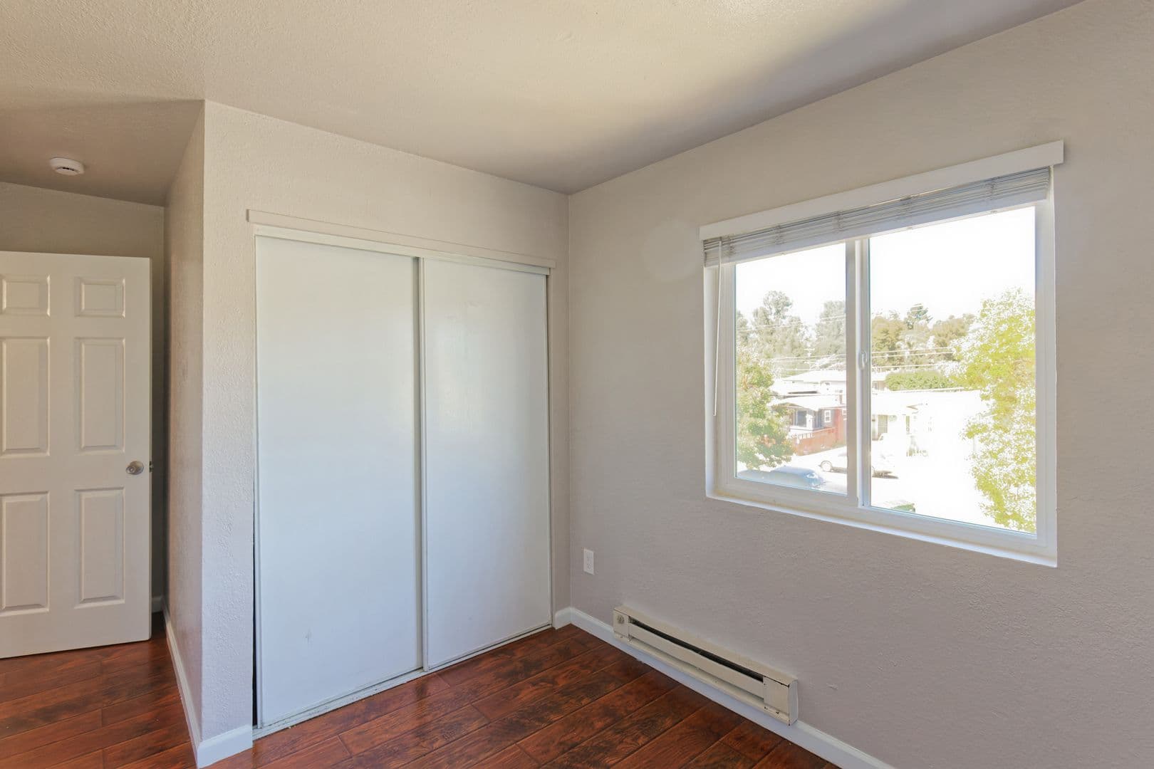 Oakland Apartment: 3024 Fruitvale Ave