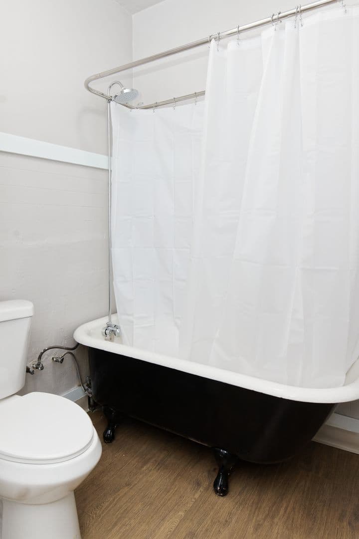 Vallejo Apartment: 807 Sutter St