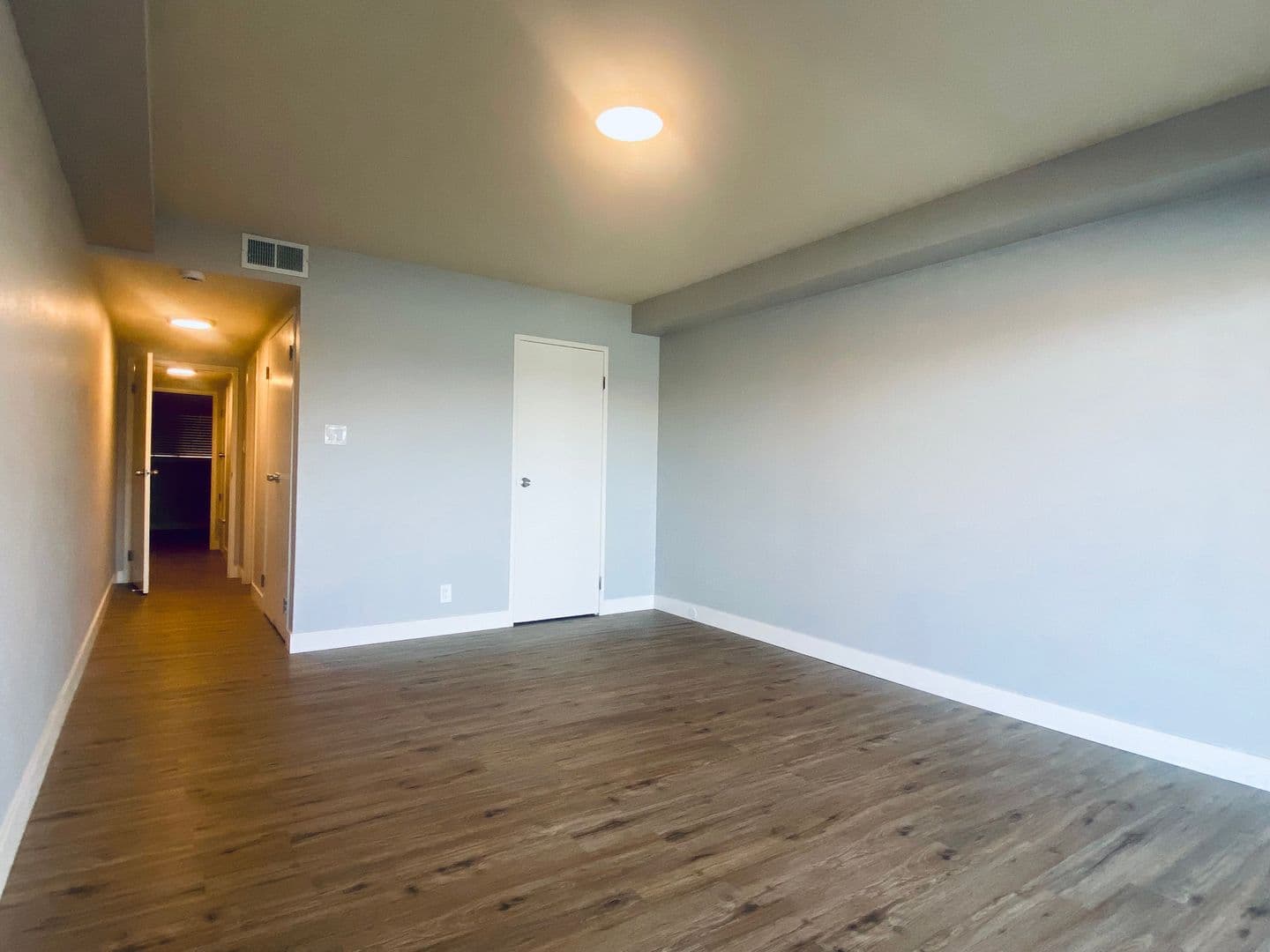 Oakland Apartment: 1420 Lakeshore Ave