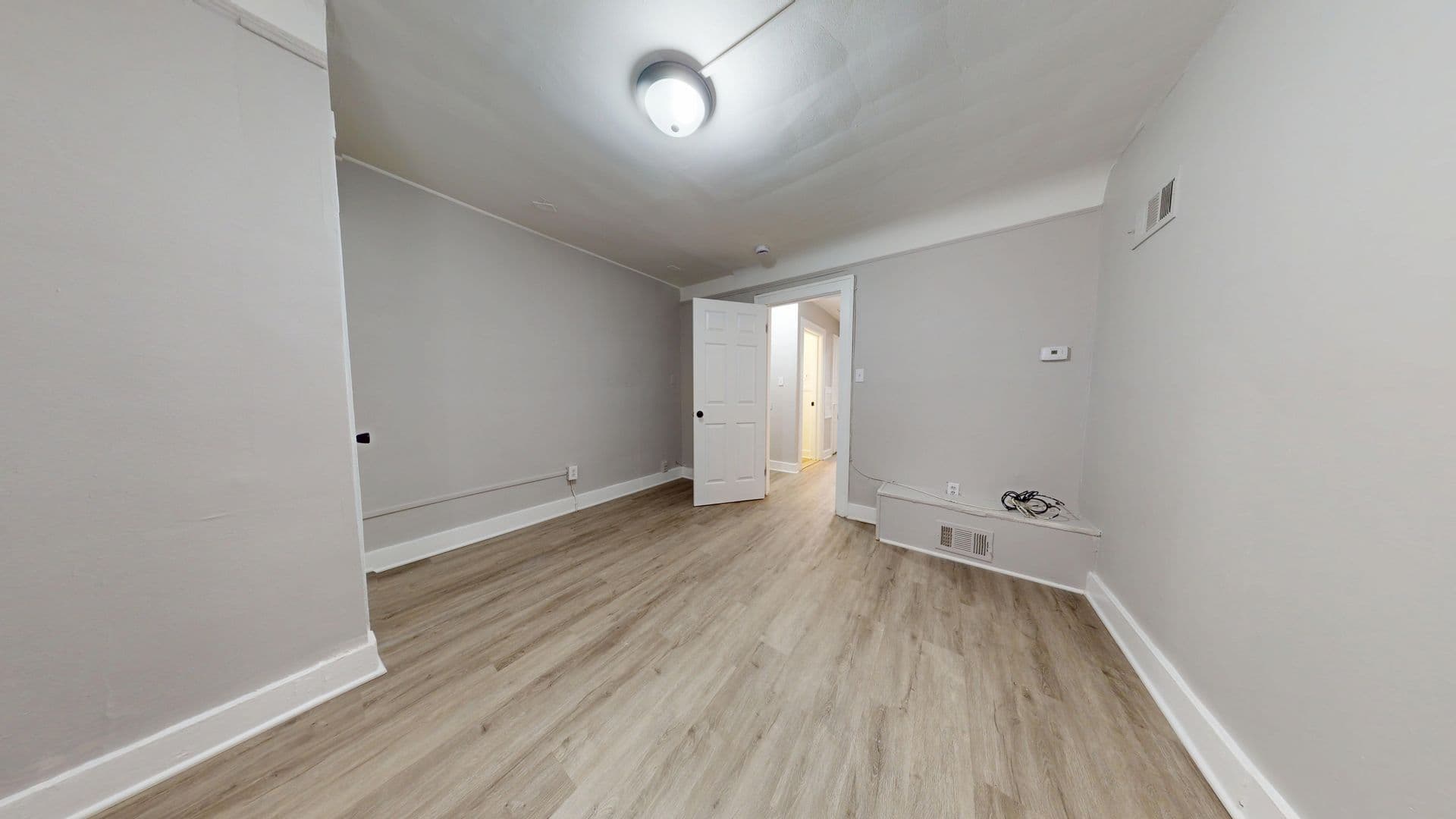 Pontiac Apartment: 43-43.5 N Sanford St
