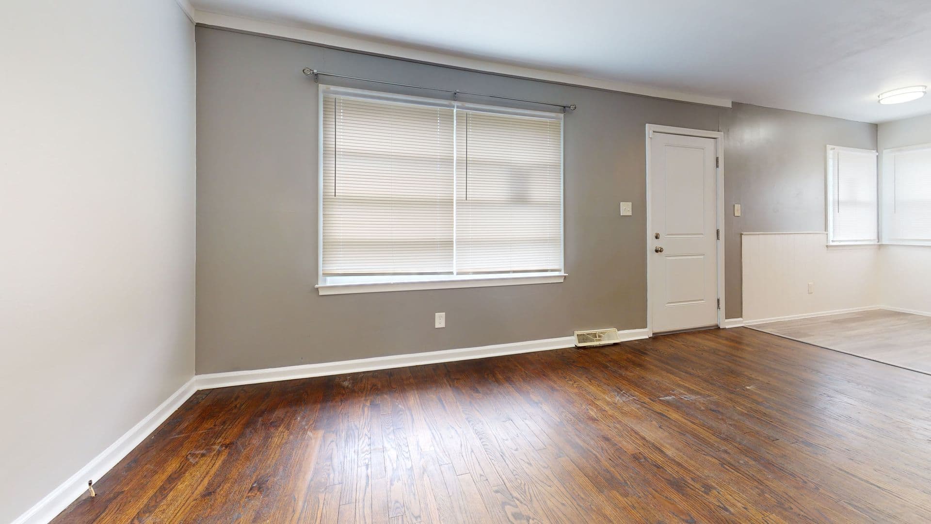 Warren House: 2111 Otis Ave