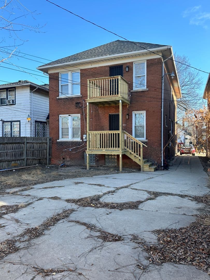 Detroit Apartment: 12061 Cloverlawn St