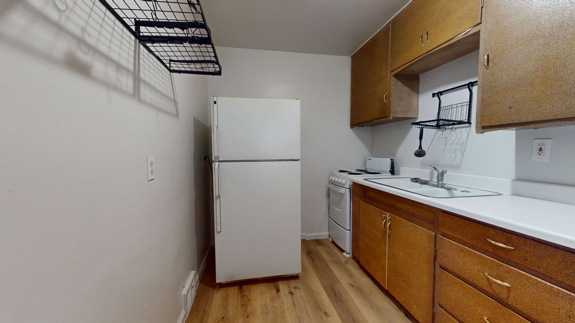 Warren Apartment: 11448 Jackson Ave