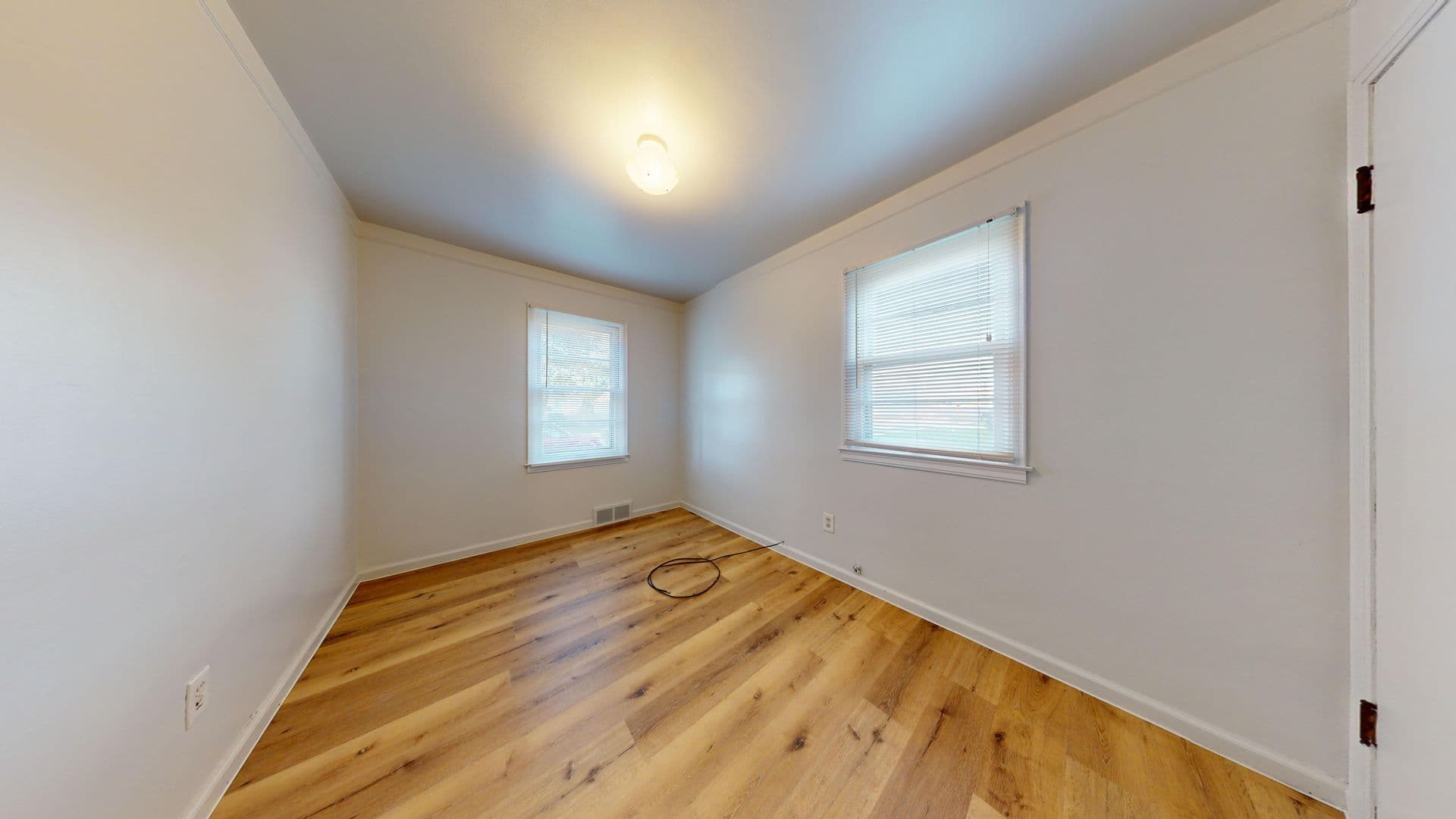 Warren Apartment: 11448 Jackson Ave