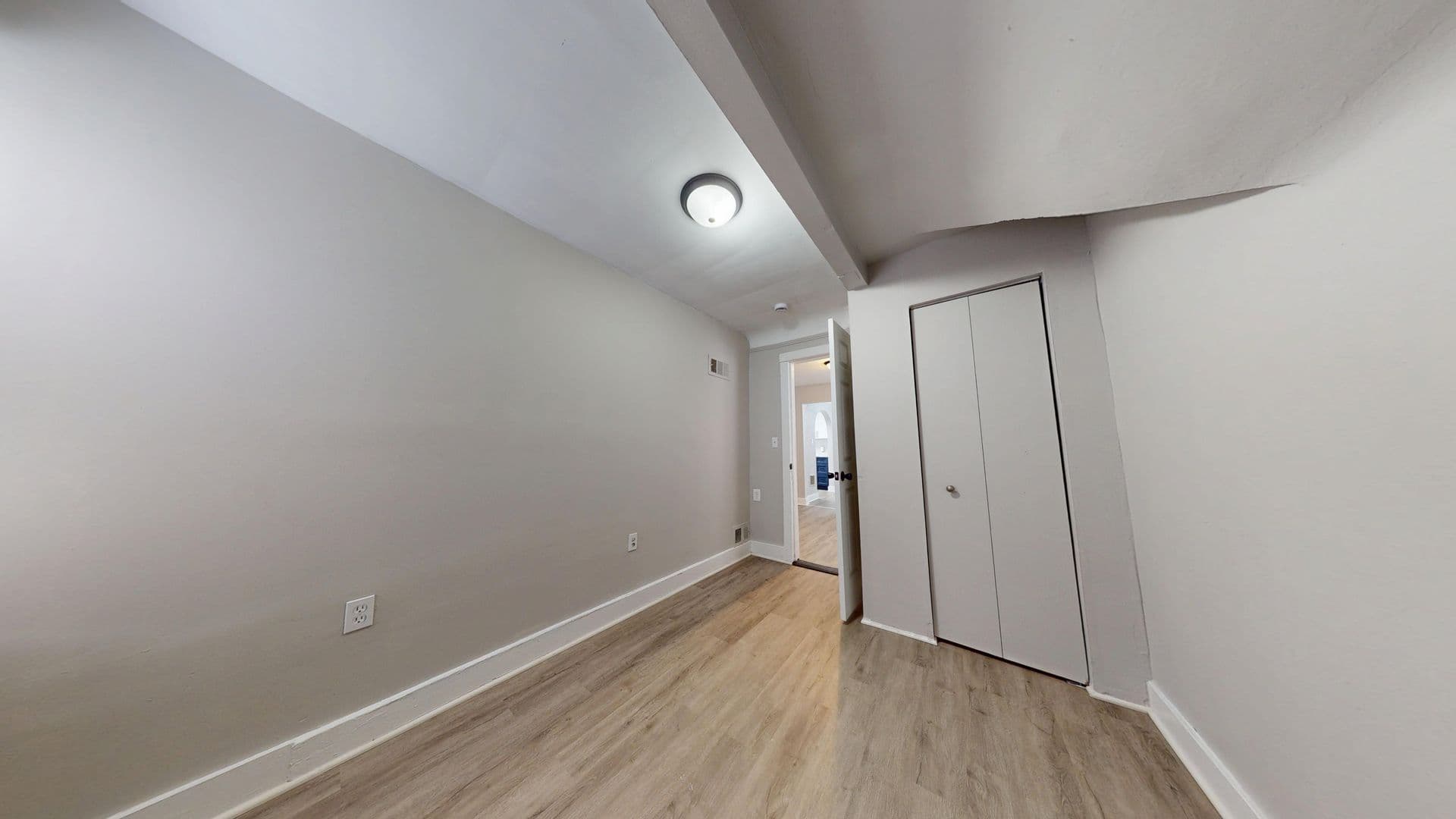 Pontiac Apartment: 43-43.5 N Sanford St