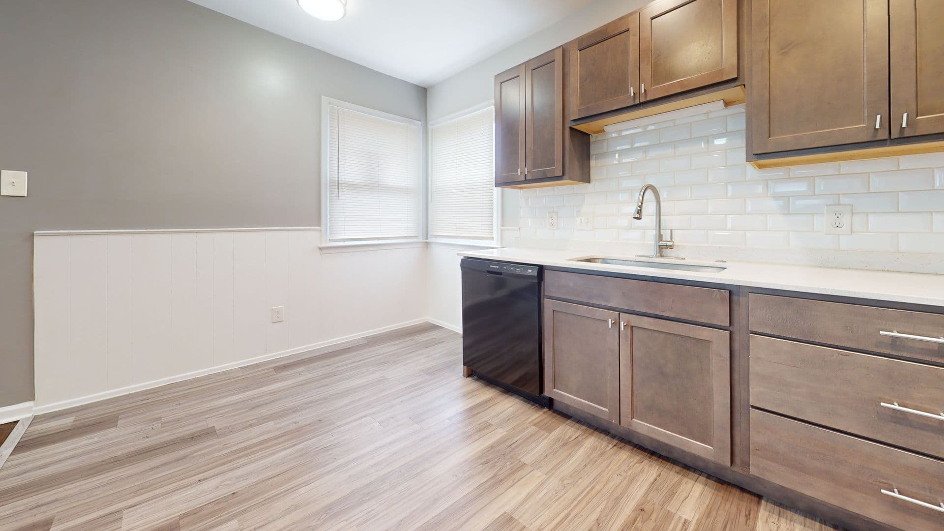 Warren House: 2111 Otis Ave