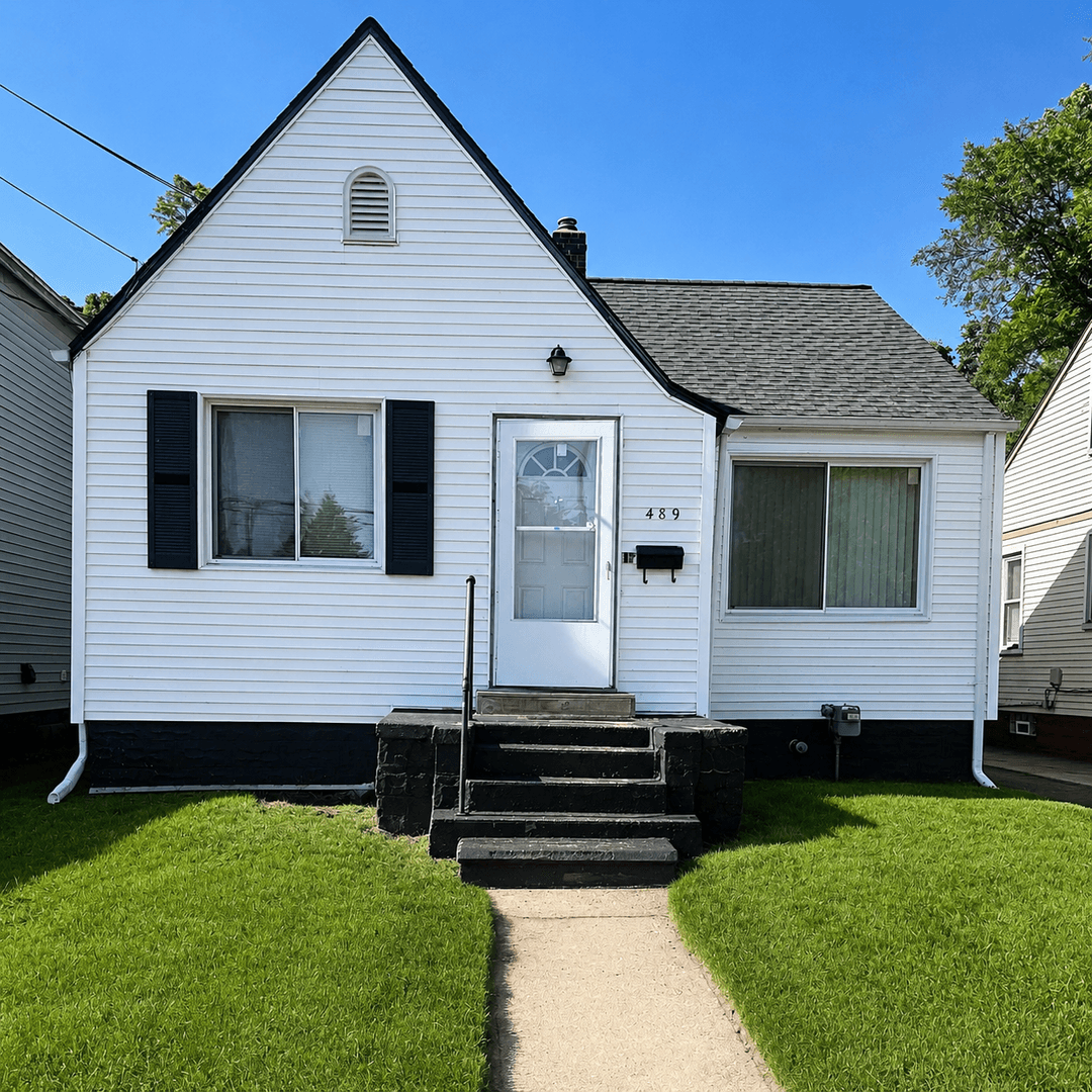Pontiac House: 489 Central Ave.