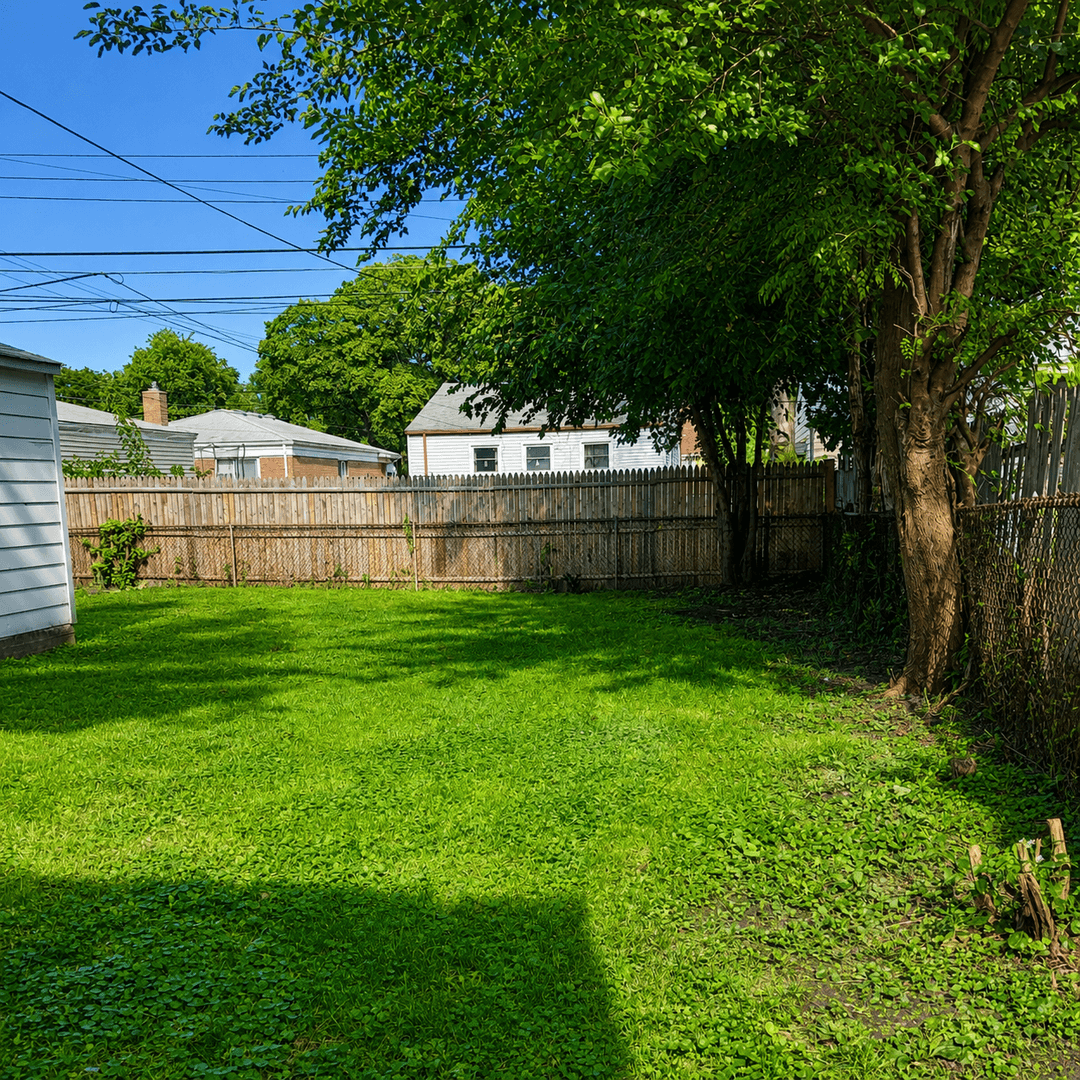 Warren House: 2111 Otis Ave