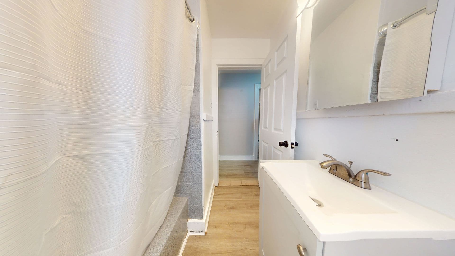 Pontiac Apartment: 43-43.5 N Sanford St