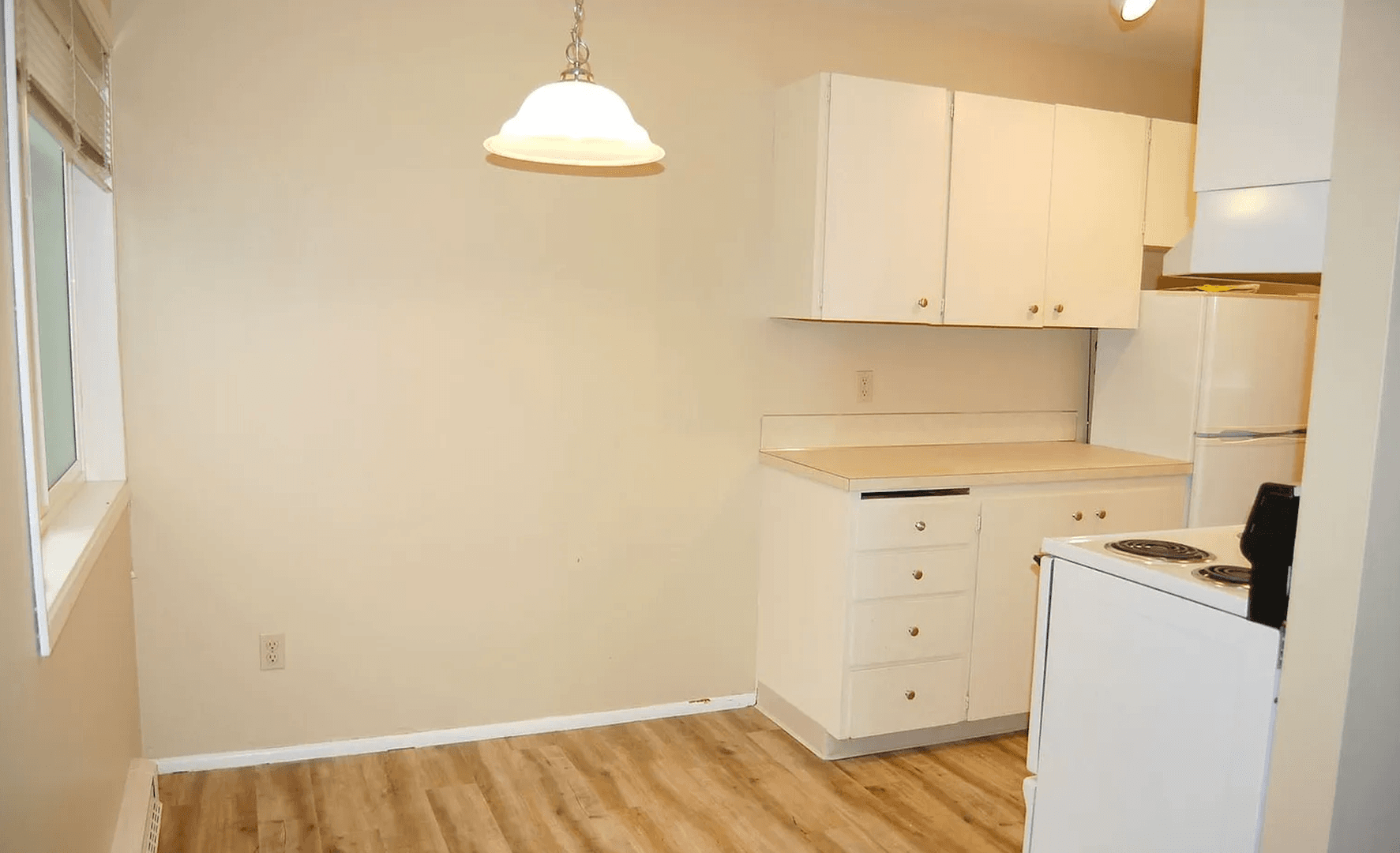 Seattle Apartment: 424 Summit Ave E