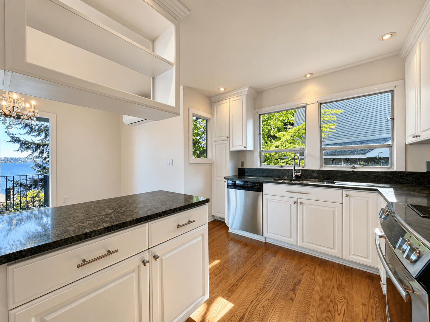 Seattle House: 822 McGilvra Blvd E