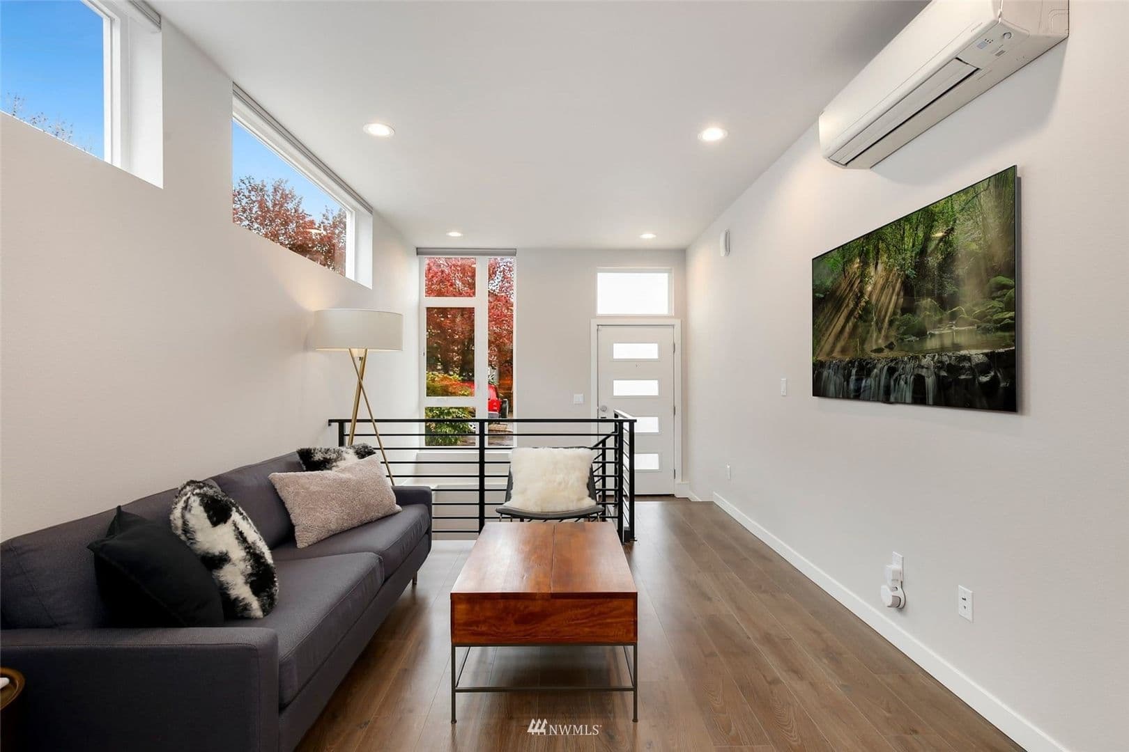 Seattle Townhome: 1064 E Harrison St