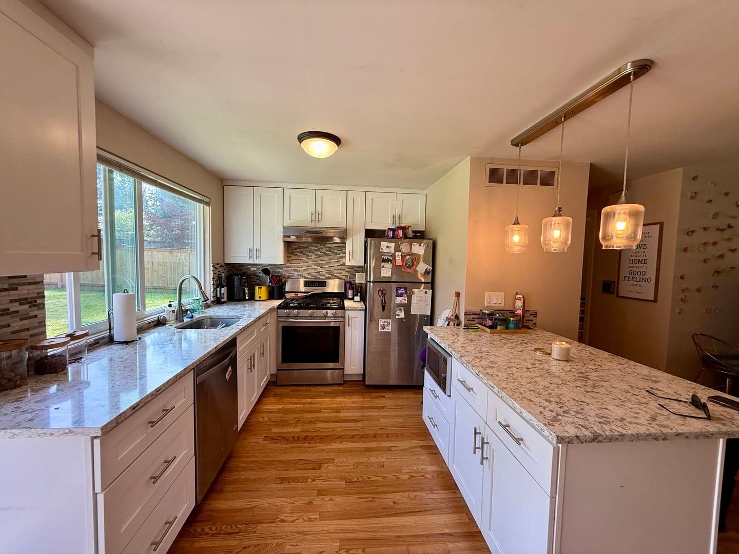 Bellevue House: 1004 165th Pl NE