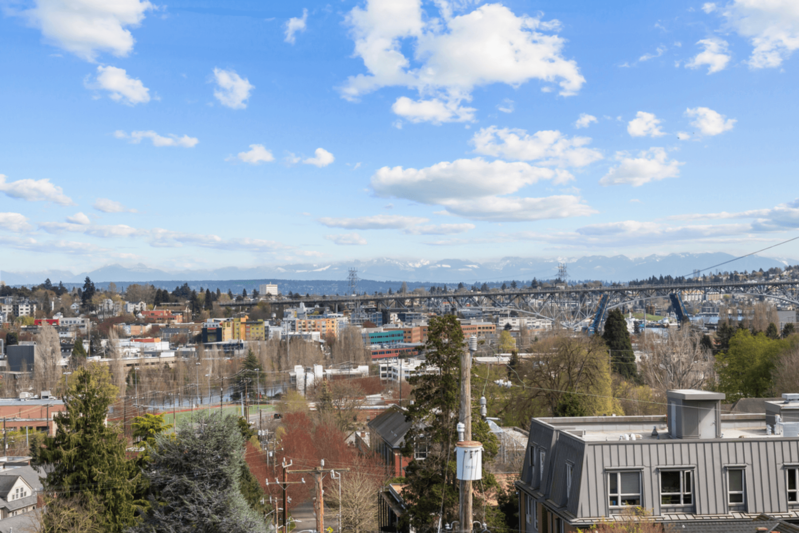 Seattle Townhome: 712 W Bertona St #A