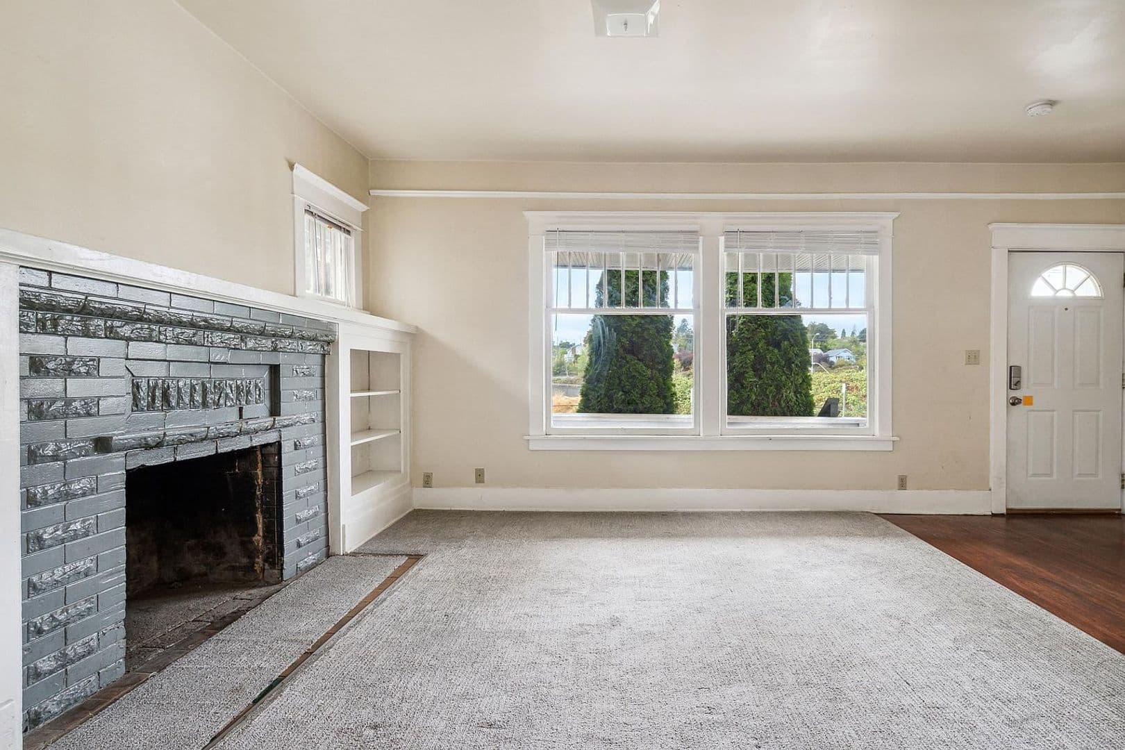 Seattle Apartment: 4708 7th Ave NE
