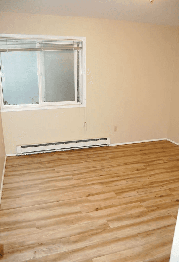 Seattle Apartment: 424 Summit Ave E