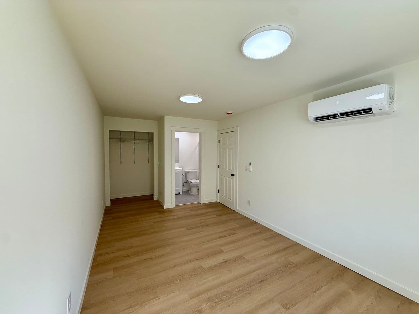 Seattle Apartment: 1714 E Columbia St