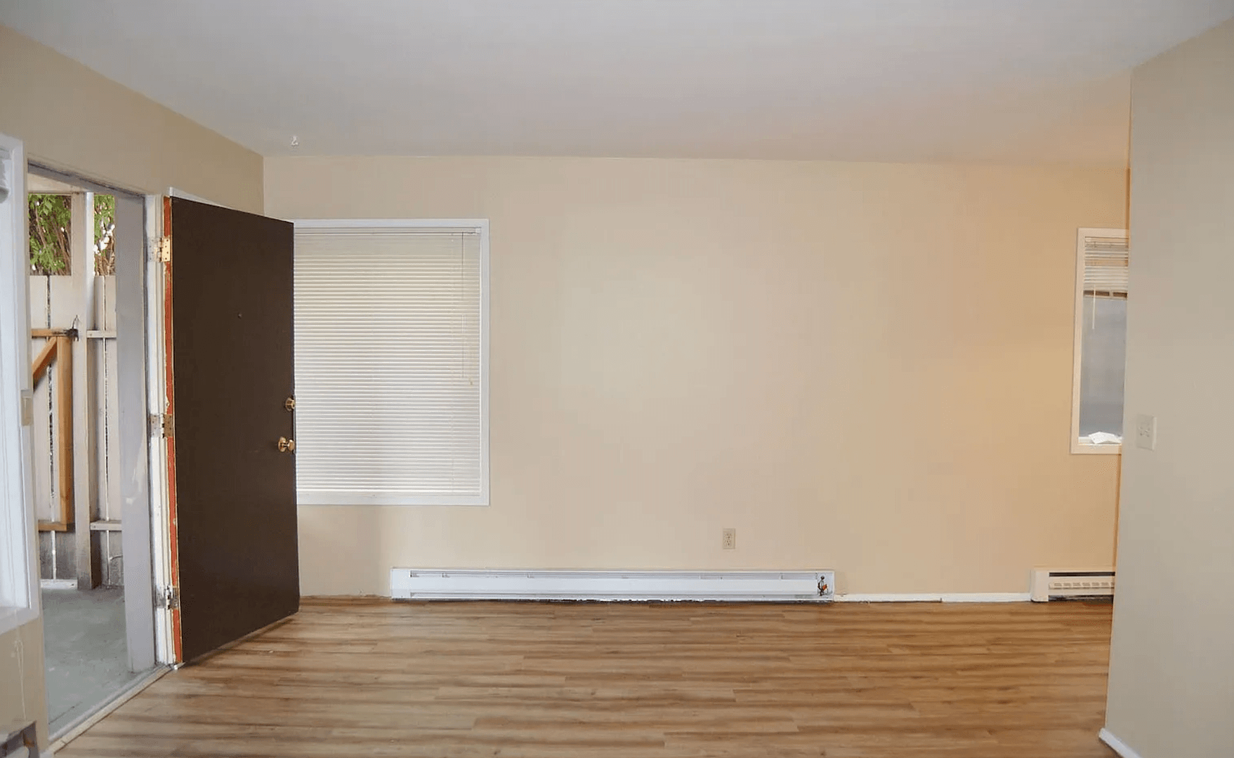 Seattle Apartment: 424 Summit Ave E