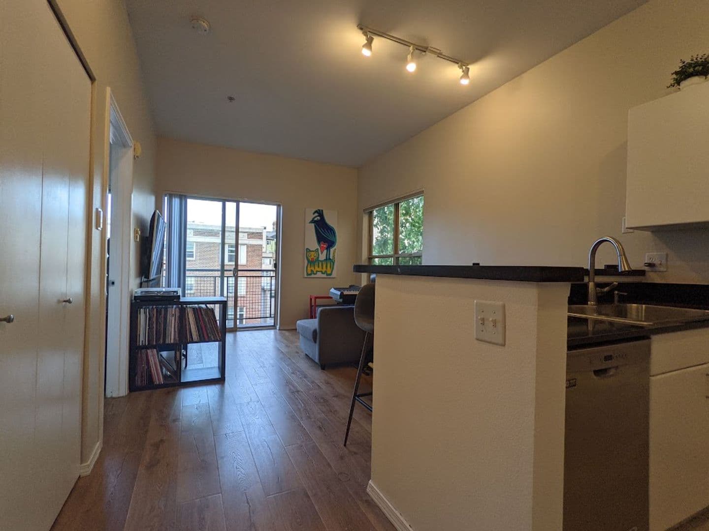 Seattle Condo: 1323 Boren #606