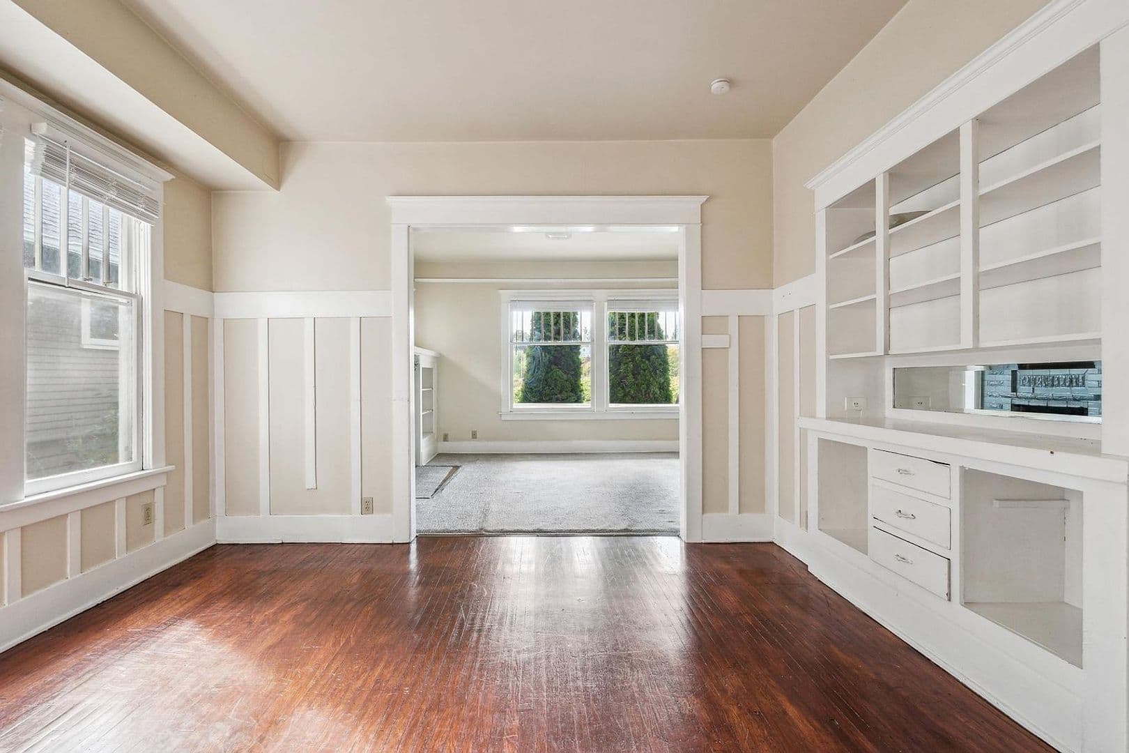 Seattle Apartment: 4708 7th Ave NE