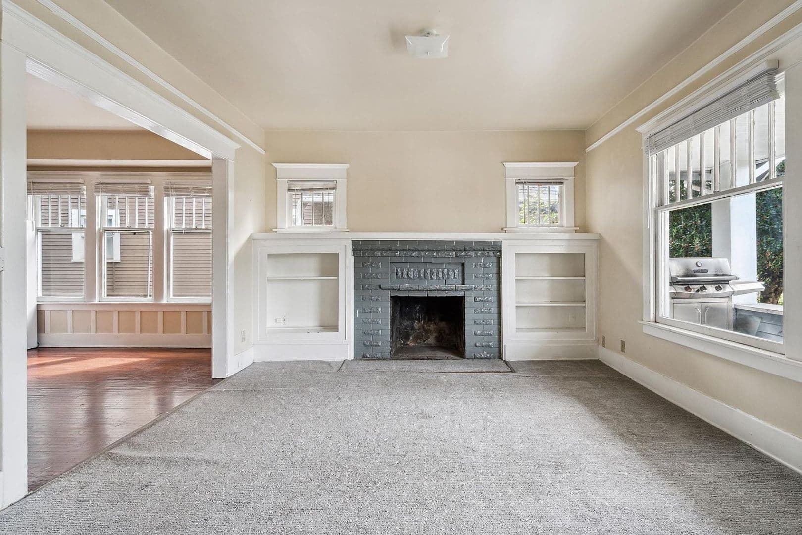Seattle Apartment: 4708 7th Ave NE